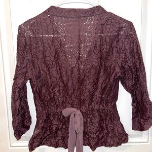 Decree cute lace business blouse. Silk ribbon in back!